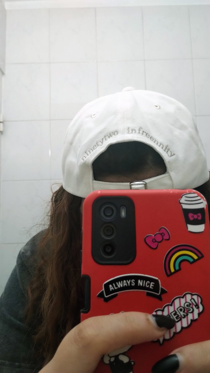 VaneSays_'s tweet photo. Ahora no va a existir poder humano que me soporte 
🧢🌷🤍😍 soy una girlfreen completamente feliz 🙌🏻♾️✨
@srchafreen @ninetytwo_th 

#Infreenity 
#srchafreen‌ 
#ninetytwo 
#GIRLFREEN https://t.co/AuINO34xwa