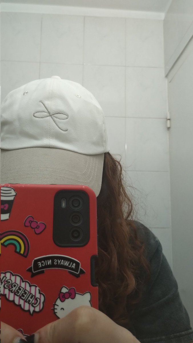 VaneSays_'s tweet photo. Ahora no va a existir poder humano que me soporte 
🧢🌷🤍😍 soy una girlfreen completamente feliz 🙌🏻♾️✨
@srchafreen @ninetytwo_th 

#Infreenity 
#srchafreen‌ 
#ninetytwo 
#GIRLFREEN https://t.co/AuINO34xwa