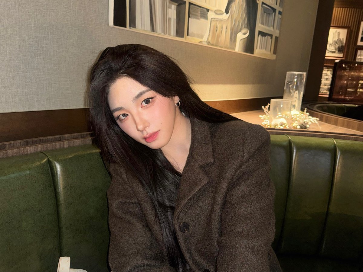 { ... }⠀ the kind of love that wandered its way to us! 𑇛᧙