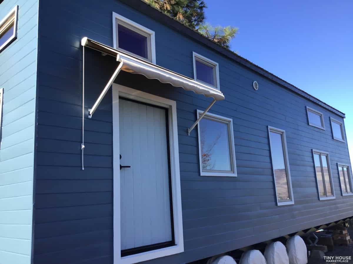 TinyHouseTalk's tweet image. Finally, a tiny home that breathes! 🌿 Built with Havelock wool and non-toxic materials, this 400 sq ft family THOW is a healthy sanctuary.   Full tour &amp;amp; details: tinyhousetalk.com/non-toxic-luxu…  #healthyhome #tinyhouse #ecoliving