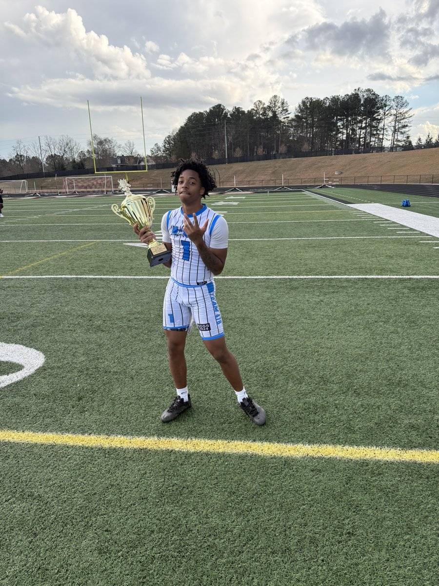 Josh_Butts1's tweet photo. Out here gettin high competitive reps and havin fun!! Had about 5tds this tourney and came out with the trophy. #AGTG @coachsandsSSJ @CoachShannon478 @Ga_Gridiron @One11Recruiting @RecruitGeorgia @TopPreps @ChadSimmons_ @StevenCarterNLP @RadarHitList @CoastRecruits https://t.co/kJxV4GoLY5