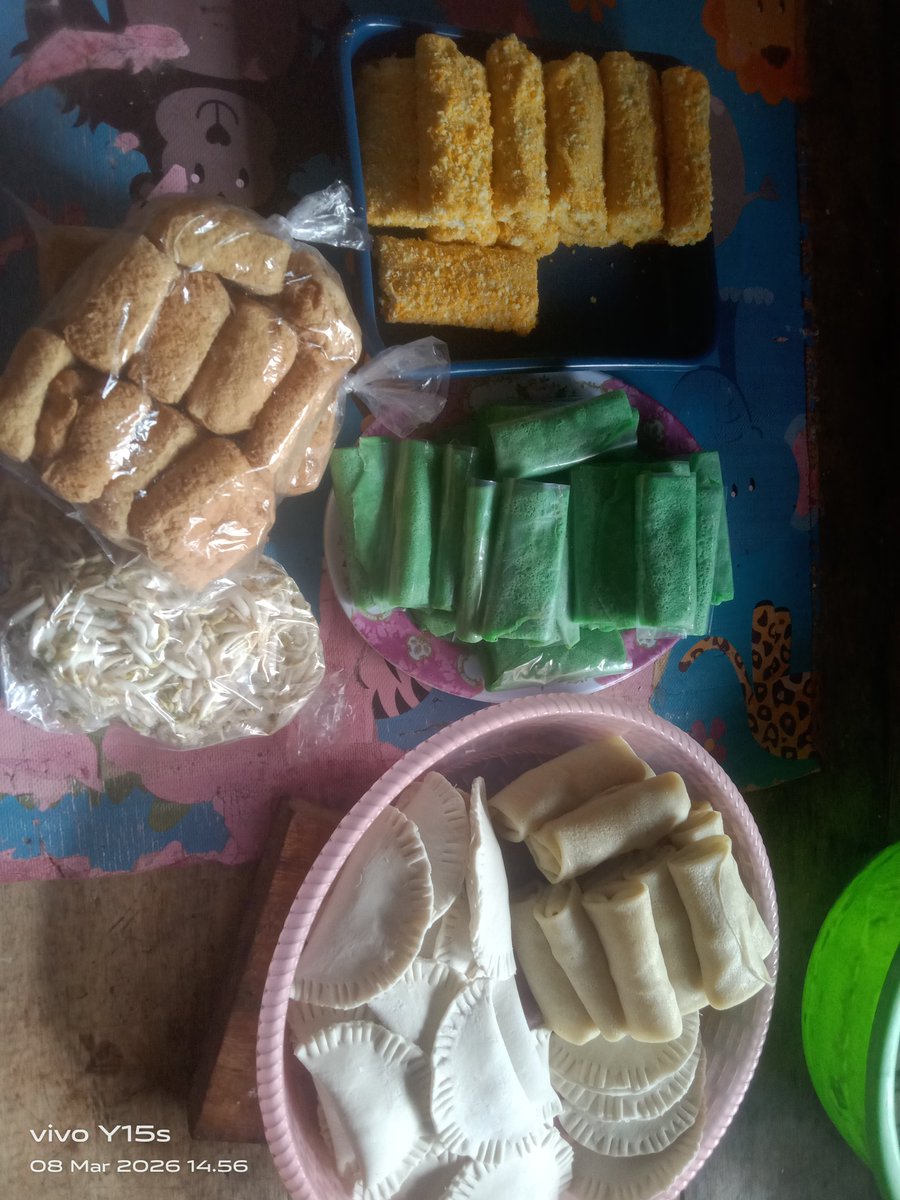 nasya_azaki's tweet photo. Assalamualaikum 

Menjelang 10 malam terakhir bulan ramadhan &amp; sampai malam takbiran nanti, Aku masih open penyaluran donasi untuk takjil berbuka puasa yaa

Jadi yg mau menitipkan sedekah untuk berdonasi bisa langsung DM aku, boleh kapan pun,tidak ada minimum order🙏 https://t.co/GMgNRhvyxP