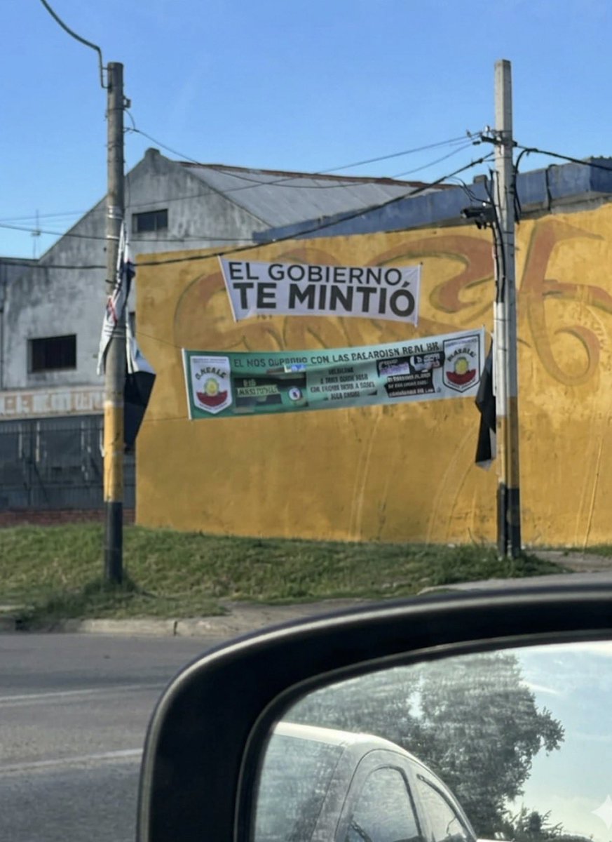 Alex51533624's tweet photo. Cno Carrasco e Hipólito Irigoyen. Buen trabajo muchachos!! #ElGobiernoTeMintió ElGobiernoTeMintio https://t.co/aMVUkY3az4