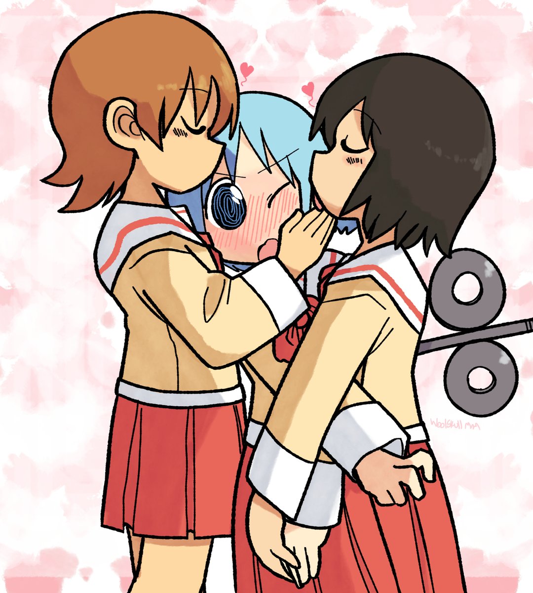 woolskullman's tweet photo. birthday kisses https://t.co/CM8YGpcRwb