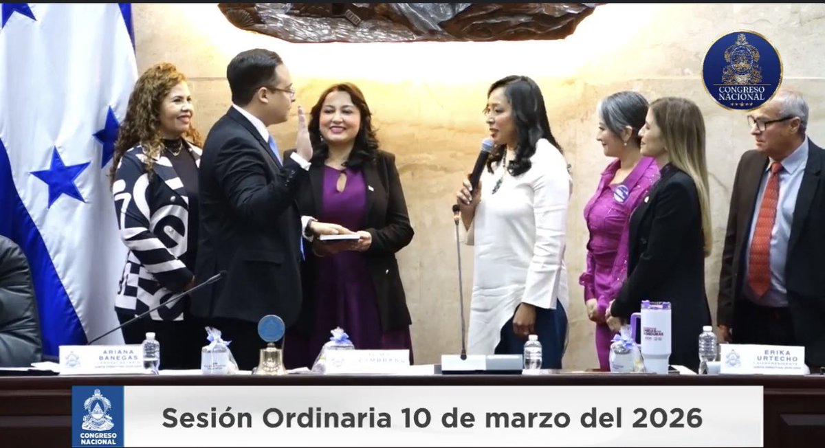 hensalinas's tweet photo. Felicidades mi hermano, que Dios bendiga tu vida y este nuevo reto, hoy Honduras gana un gran profesional dentro del ecosistema electoral. A seguir dando lo mejor para construir la Honduras que merecemos. 

¡El mayor de les éxitos! @eefuenteshn https://t.co/Aj2jf7gzpx