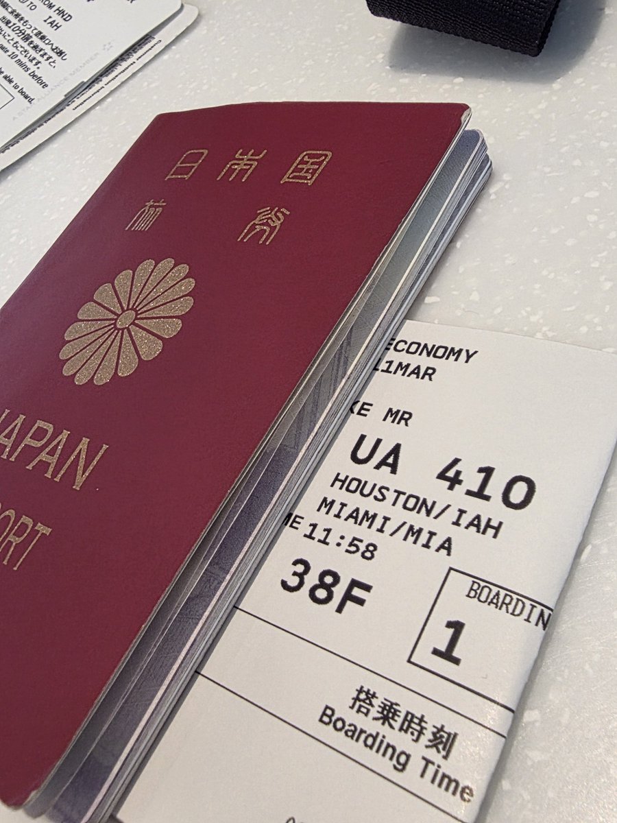 就活の面接で
「WBCでいい写真を撮りたい」と言ってから14年。そのチャンスが来ました。
これからWBC取材でフロリダへ行ってきます。
いい写真を届けられるよう頑張ります。
変わらず投稿を見てもらえたら嬉しいです。📷⚾️