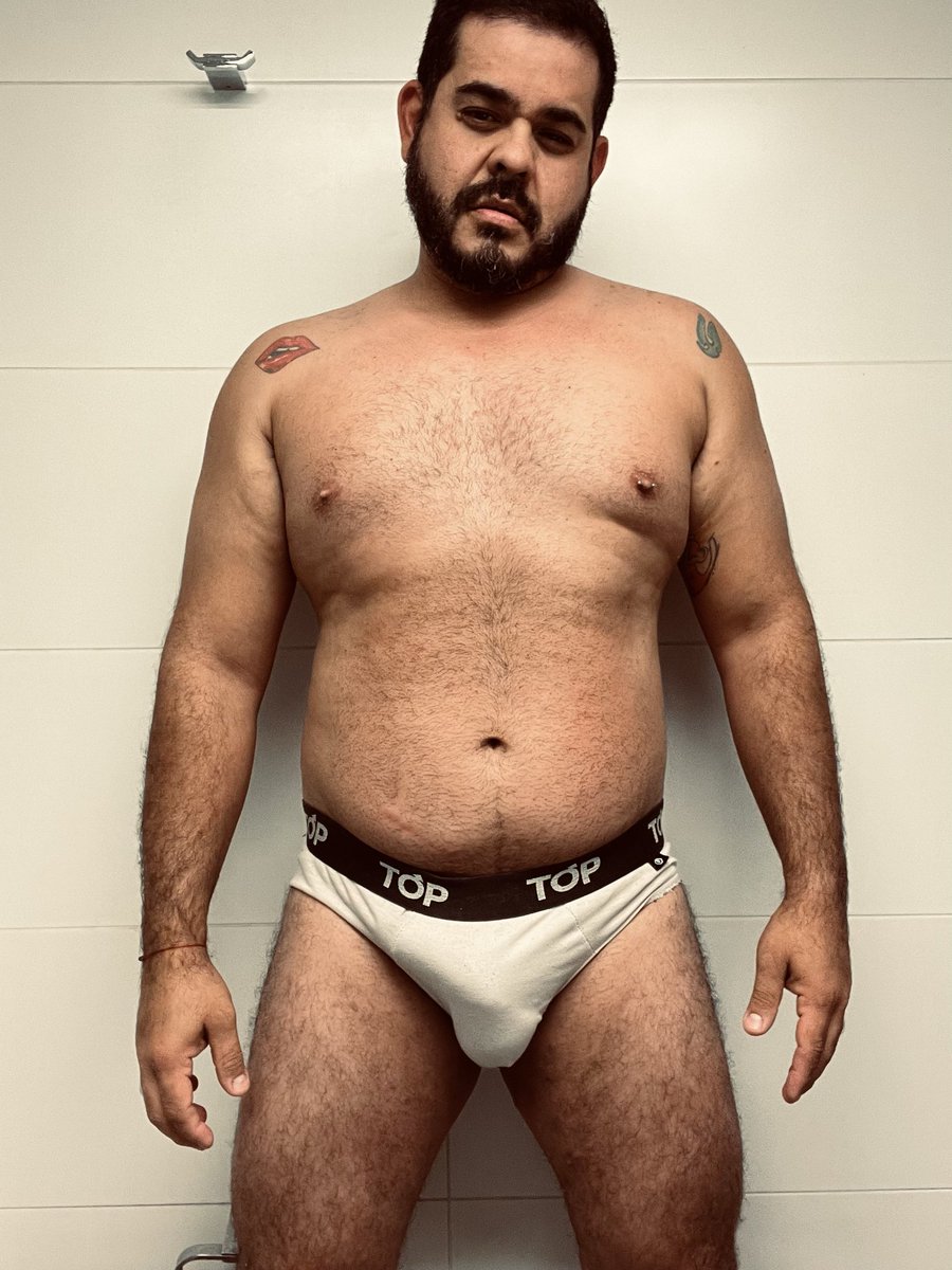 joorge_rafael's tweet photo. Mucho martes por hoy #beard #ososgay #daddy https://t.co/DKpr97ycpz