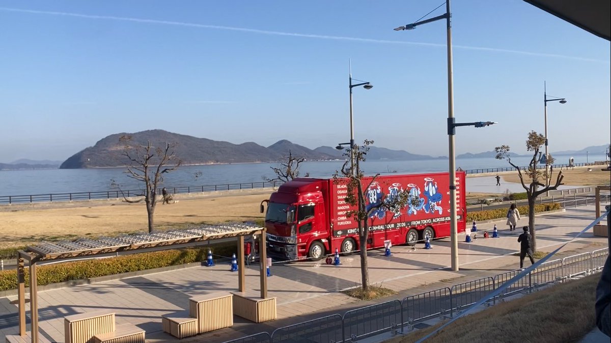 Numaly0203's tweet photo. コントラスト強すぎておもちゃみたいね https://t.co/1THQx3vfs1