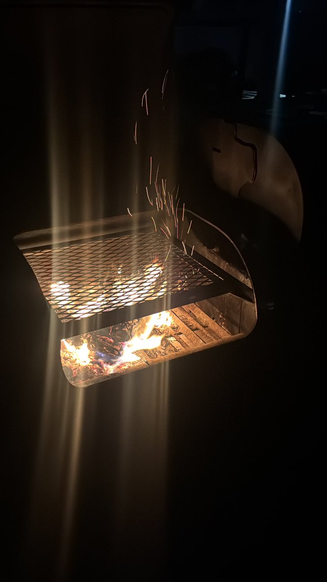 SofaKingMaga! tweet media