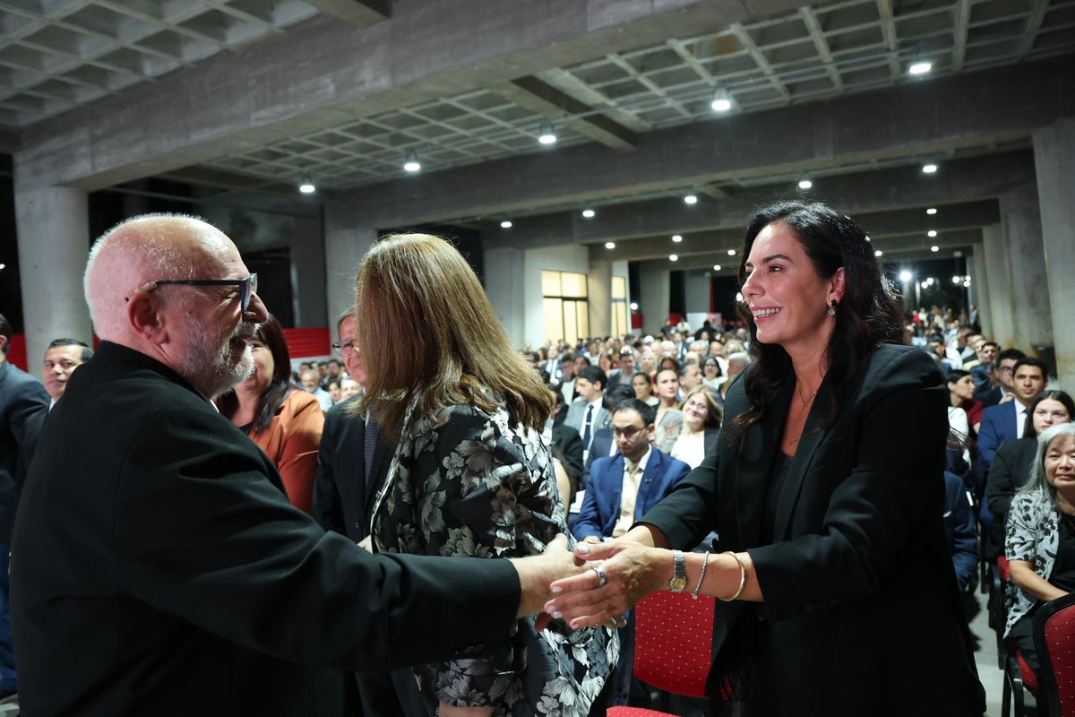 Claudia Centurión tweet media