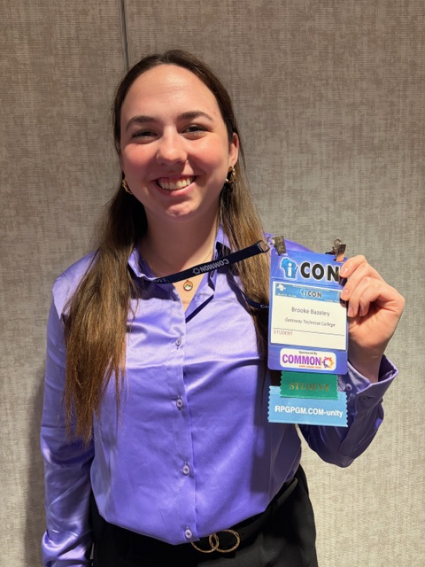 Simon Hutchinson tweet media