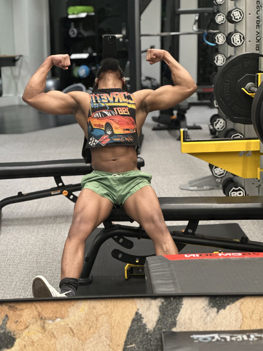 Perfumed Porno Vampire tweet media