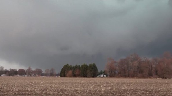 WGNNews's tweet image. Widespread damage and flooded roads are being reported in Kankakee County after a strong storm moved through the area.

Here's the latest from county officials: tinyurl.com/3jndru4m