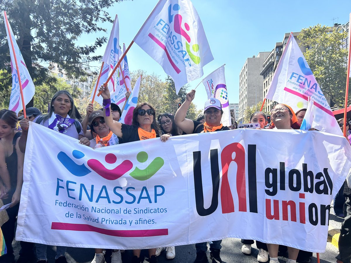 gloria flores tweet media