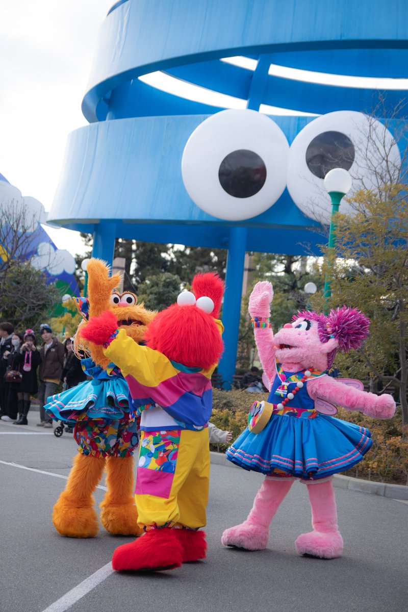_p40q_'s tweet photo. ユニバーサル ワンダーランド
〜レッツ・スマイル・トゥギャザー！～

3/10 (火)
セサミストリート エリア
エルモ アビー ゾーイ❤️🩷🧡

えいえいおー！！！
#USJファン #レッツスマイルトゥギャザー https://t.co/ibQAyU2Se6