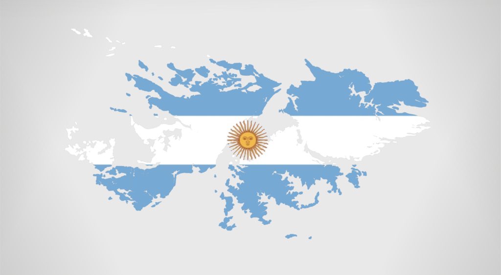 BOMBAS DE RACIMO

Escuchamos hablar de este tipo de bombas que contienen en su interior un conjunto de proyectiles.

SABÍAS QUE LOS BRITÁNICOS LAS USARON EN MALVINAS 
Eran lanzadas desde sus fragatas y sus espoletas se accionaban segundos antes de alcanzar el blanco, provocando