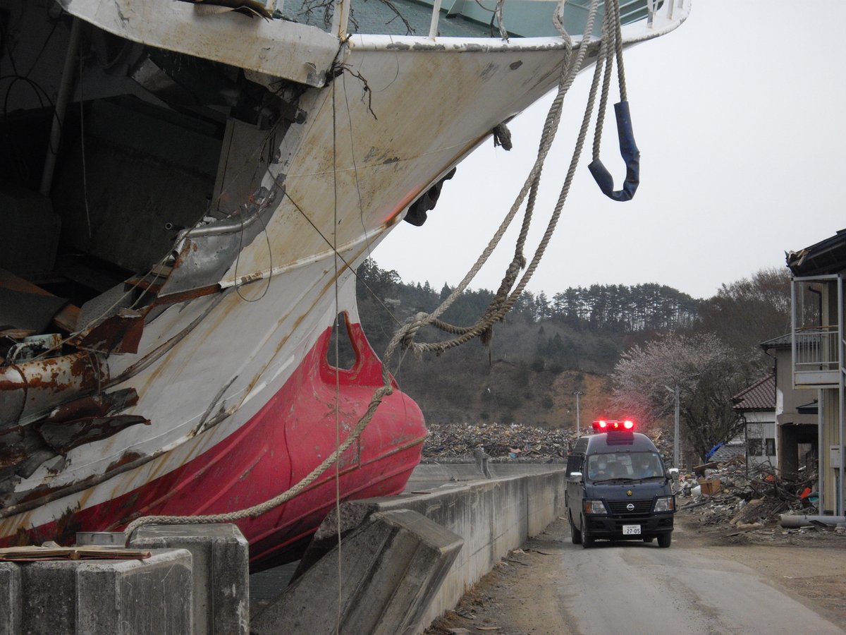 aoshimasamon's tweet photo. ２０１１年 4月初めの気仙沼の写真です。
この時は心のシャッターを全開にして、敢えてトラウマになることを覚悟しました。 https://t.co/nwFILBuPzE