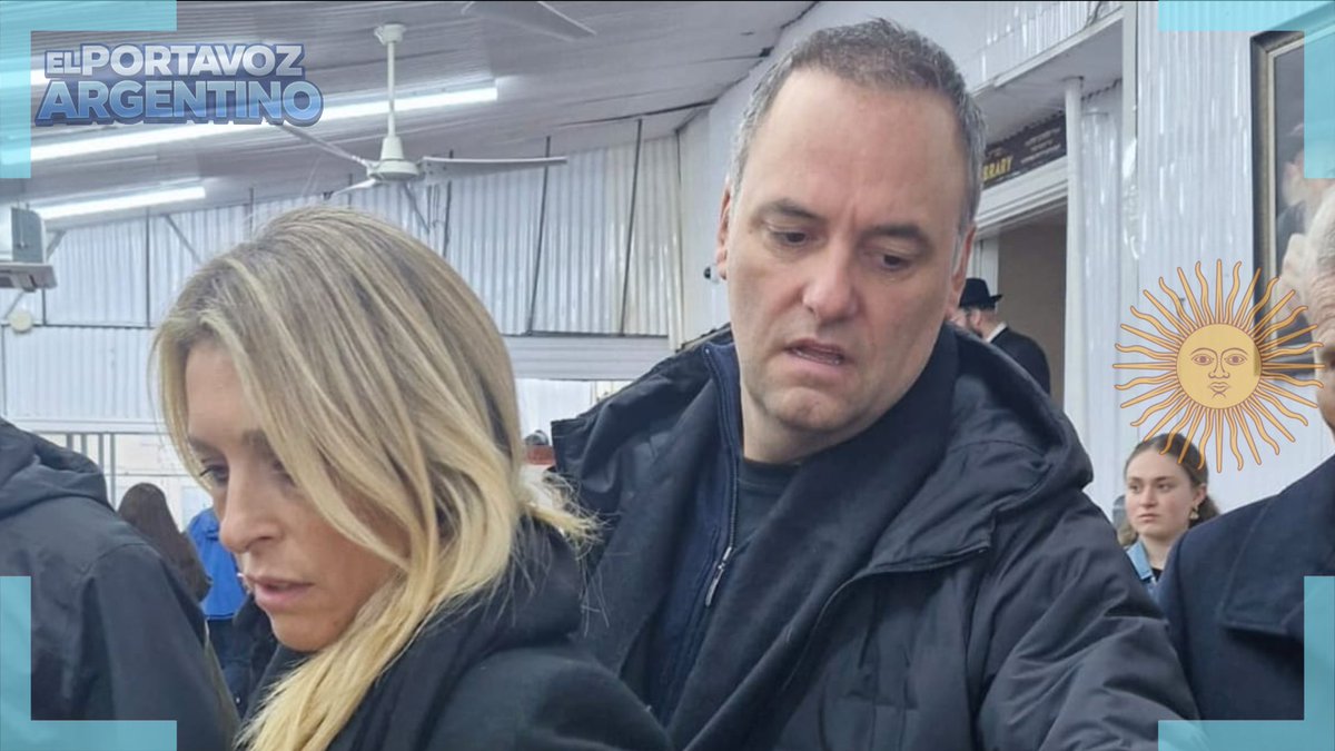 🛑 | Adorni de viaje con su esposa

Manuel Adorni justificó el viaje de su esposa en el avión presidencial durante la gira a Estados Unidos: la incluyó para que lo acompañe en una semana de trabajo intenso, y aseguró que no generó costos adicionales al Estado.  

La comitiva se