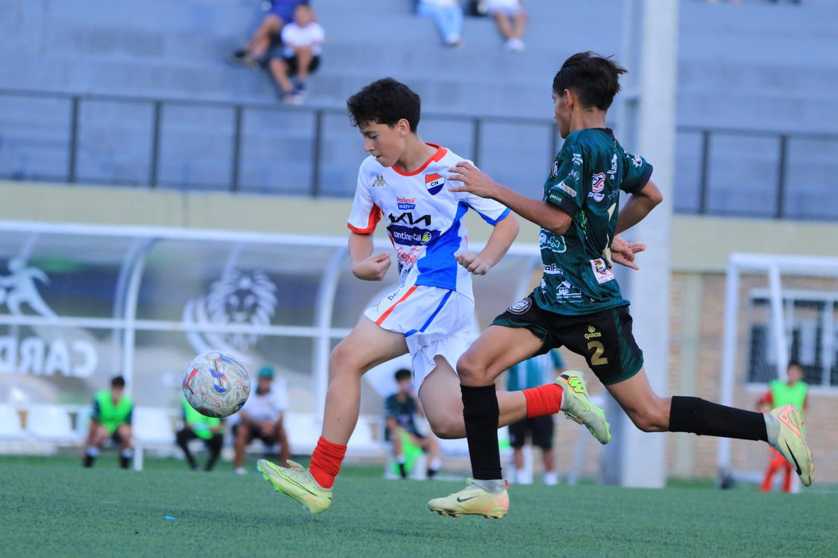 FormativasAPF's tweet image. Sub 13 | Segundo capítulo intenso y cargado de goles

Con siete triunfos, un empate y 33 goles convertidos.

🗞️ goo.su/Hdj2ku

#FormativasAPF ⚽️