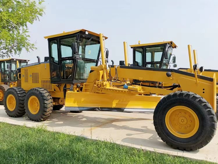 moka_zhang's tweet image. High-performance motor grader is launched! Precise leveling, powerful engine, durable and sturdy. ✨
Direct export to foreign countries, available worldwide. The road construction powerhouse! 
#machineryexport #motorgreader #construction machinery export