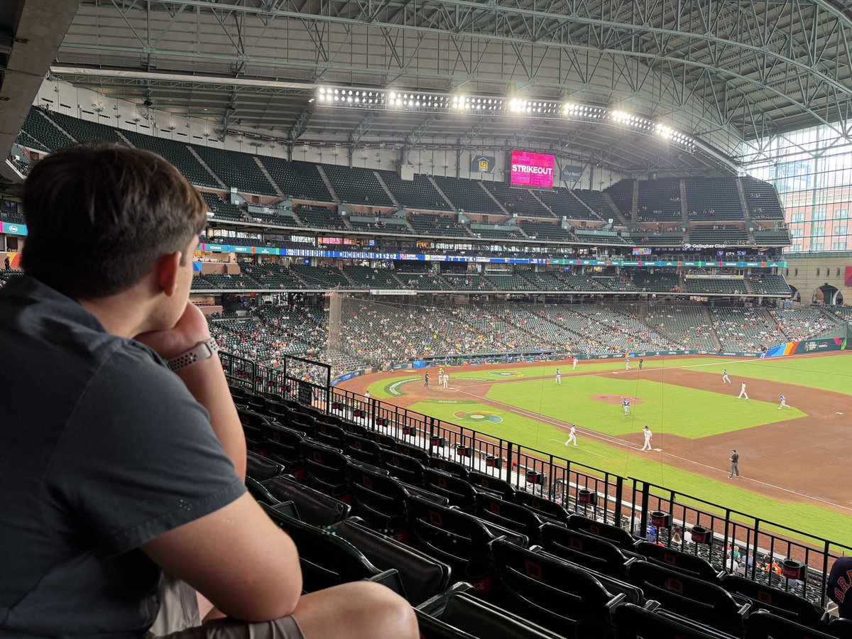 LalaTim13's tweet photo. Spring Break so far…
Sun — Personal training + D-BATs hitting ⚾️
Mon — Track practice
Tue — Fielding work + personal training

Going to the World Baseball Classic whenever I can. 🌎⚾️ #UpNext 

#Uncommitted #2028Grad #HSBaseball #MultiSportAthlete #KeepWorking https://t.co/P7SFfK0dPJ