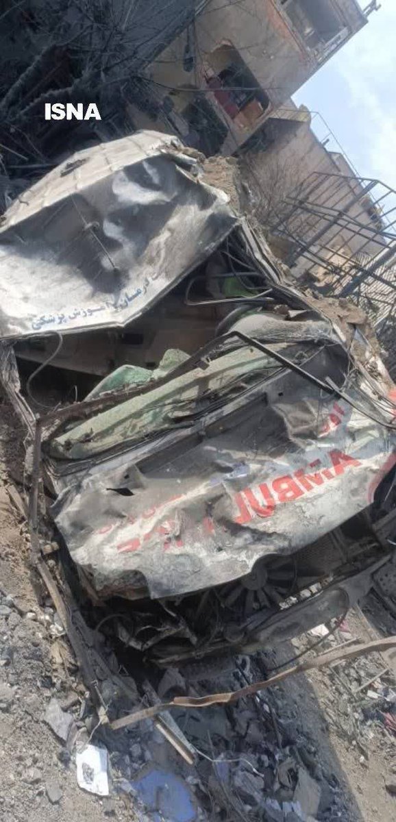 صور لاستهداف سيارة إسعاف الطوارئ من قبل أمريكا والکیان الصهیوني…حقوق الإنسان عندهم مجرد شعار.