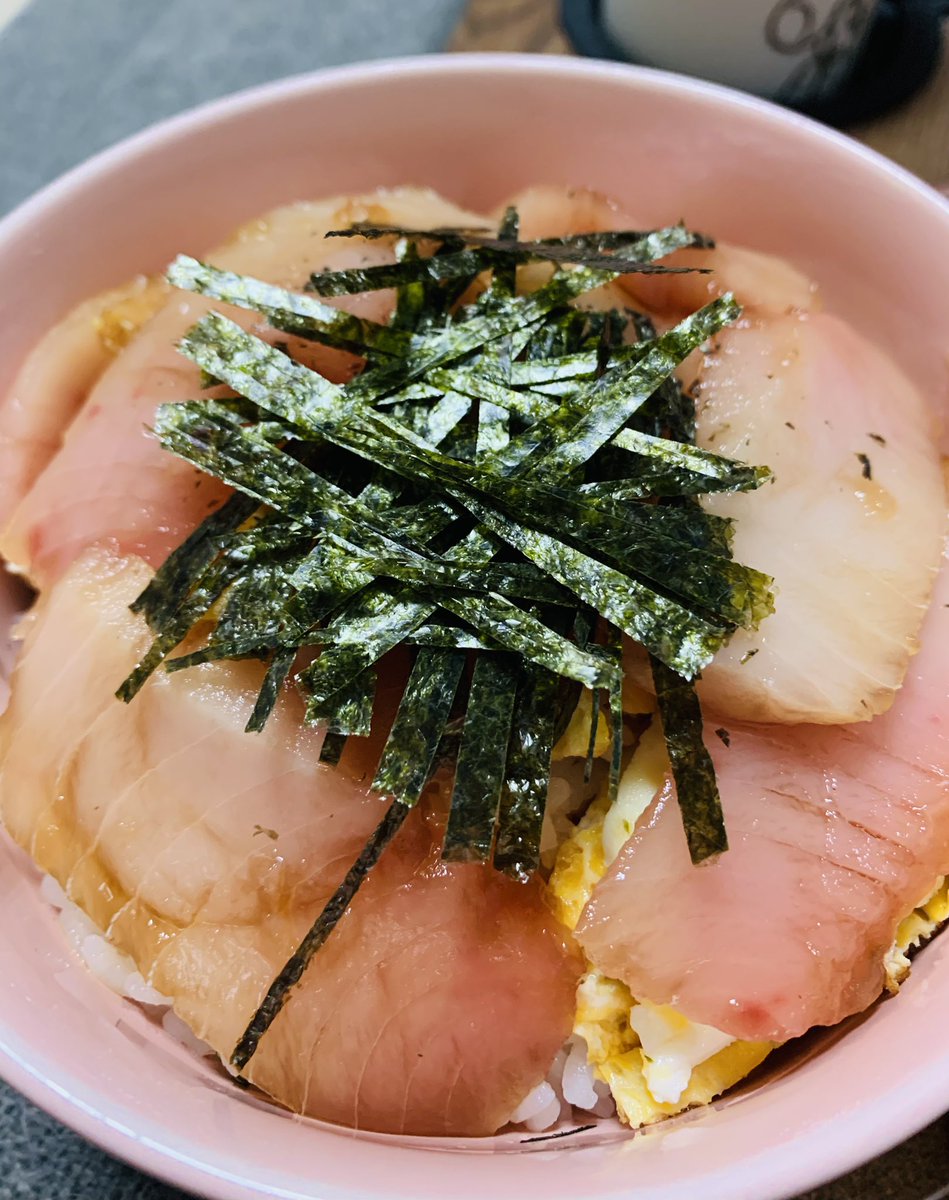m39099441's tweet photo. 退院してから目眩酷くてご飯作れてない😵‍💫
皆の美味しそうなご飯眺めながら私も早く目眩治してご飯作らないとなーって思ってる今日この頃🙃
入院前のご飯投下して
皆のご飯やお弁当を眺めて過ごそうと思います🥹
 #過去ご飯 #料理好きな人と繋がりたい #おうちご飯 https://t.co/iUihfj9OUy