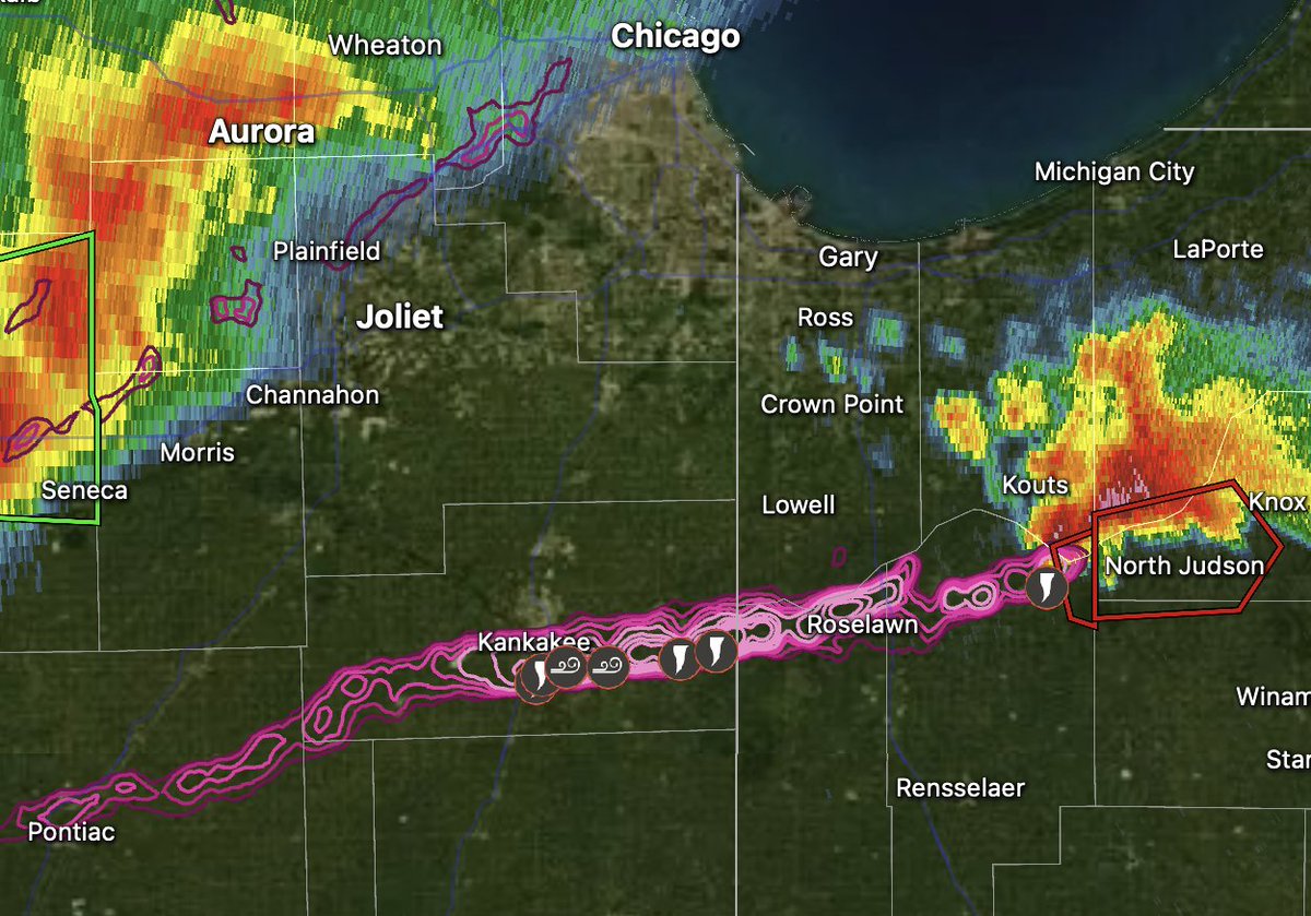 USWeatherExpert's tweet image. The supercell that has persistently produced a #tornado during the past two hours was the original cell near Pontiac. As far as we can tell, the tornado has been on the ground continuously since Kankakee. 

#ILwx   #INwx