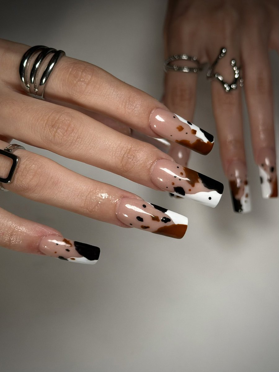 Milanomanvel's tweet image. Manvel girls know the secret 💅
Perfect nails = instant glow-up ✨

At Milano Nail Spa Manvel, every set is designed to elevate your look, your mood, and your confidence.

#MilanoNailSpaManvel #springnails #nailinspo #NailArt #springreset