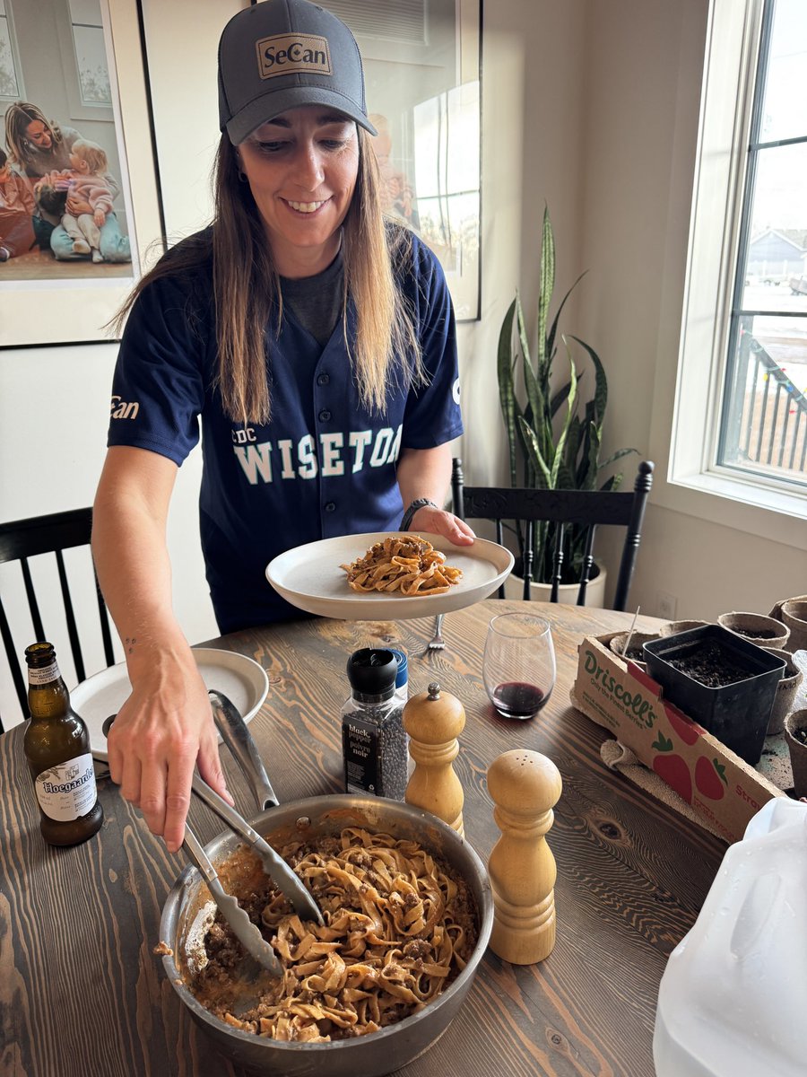SeCanLauren's tweet image. The ultimate carb loading tonight! A friend whipped up some CDC Wiseton durum into pasta! Our 1st batch, and it did not disappoint. Brand new CDC Wiseton durum seed is available this #plant16  w/ Intermediate FHB resistance. @SeCan