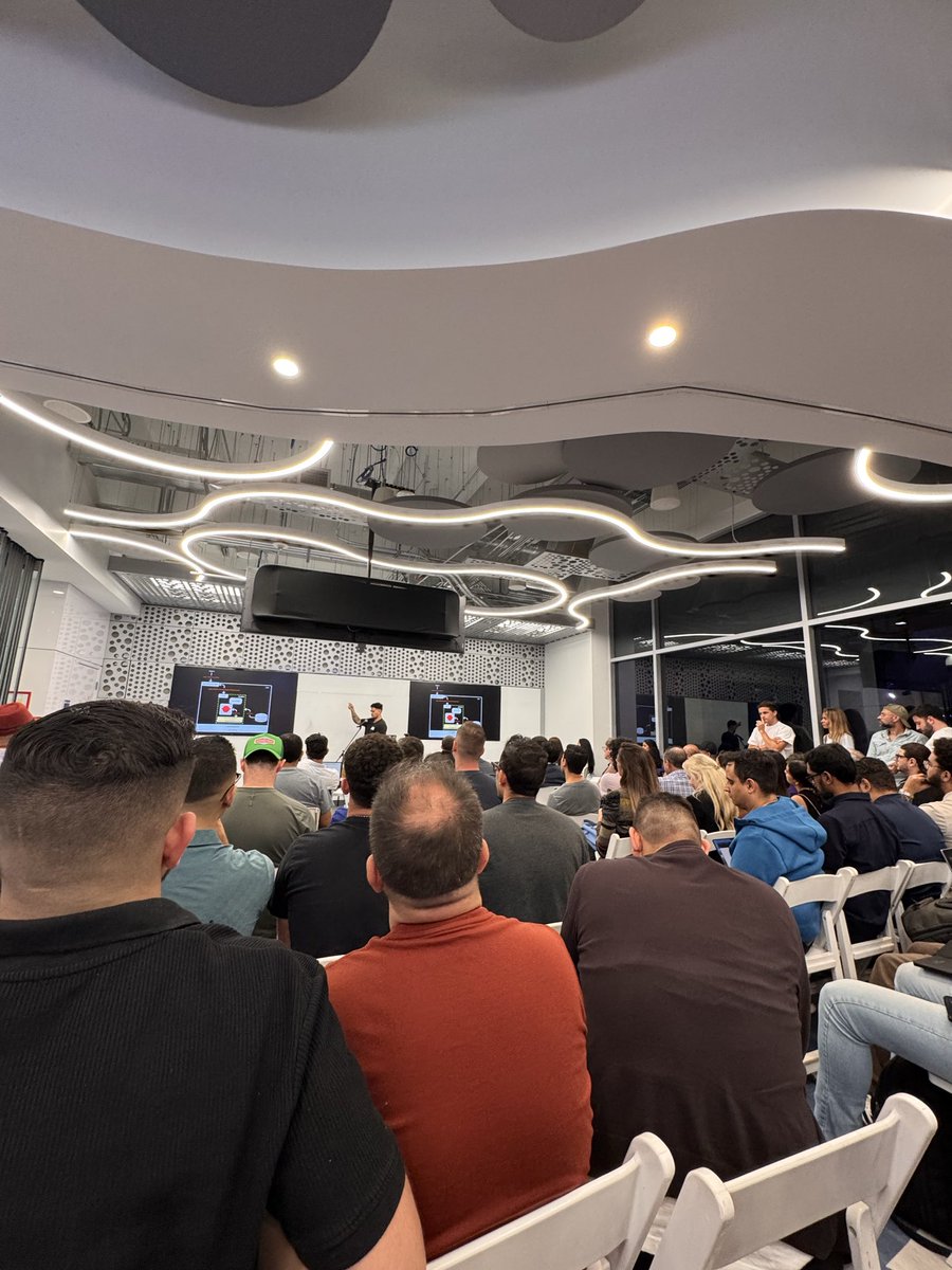 eric.base.eth tweet media