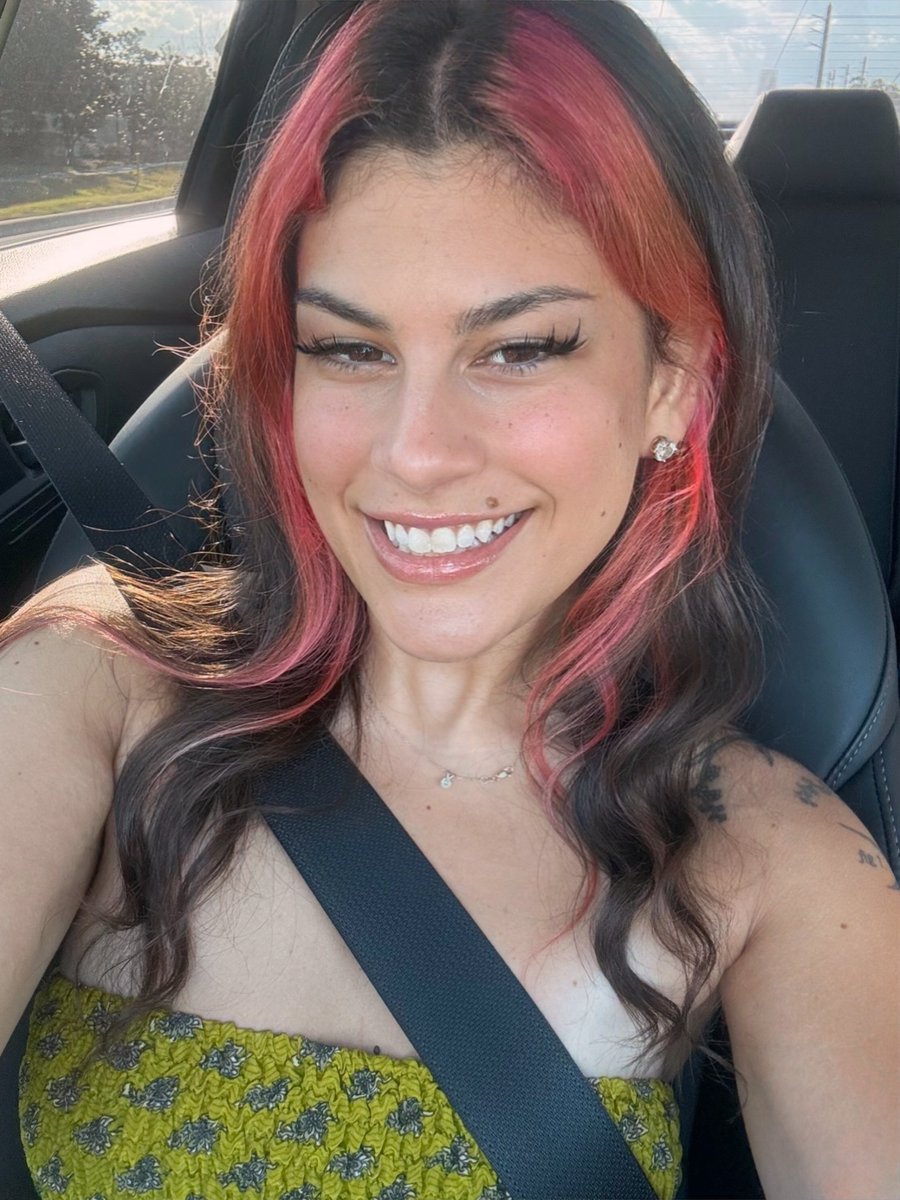 faeriesector's tweet photo. i went tanning while u worked can u tell? https://t.co/YyAvfZtW82