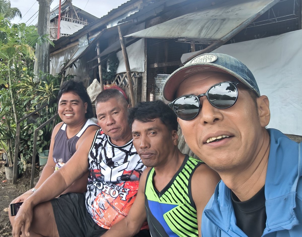 ryotaro1982's tweet photo. 🇵🇭カガヤンシロという天国で1週間〜２週間釣りしまくれるという最高の船長を見つけました。
魚は全部出荷が条件ｗ
私も同行しますDM下さいね
クロカジキ、ハマダイ、GT、ワフーグルーパー、キツネフエフキ、バラクーダなど全てがターゲットで1日中釣りして、みんなで飯食って船で寝ます。 https://t.co/uuw3oLA9VC