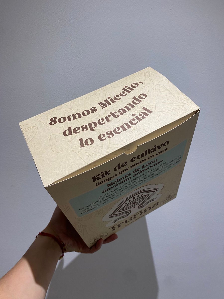 La ausencia solo es el micelio creciendo en silencio 👁️✨
Se vienen cosas muy bellas para este 2026 🍄