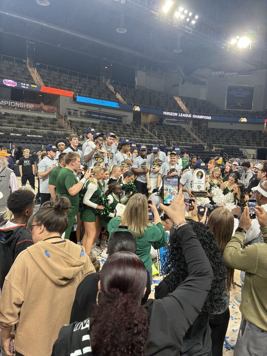 Refrigerator Raider tweet media