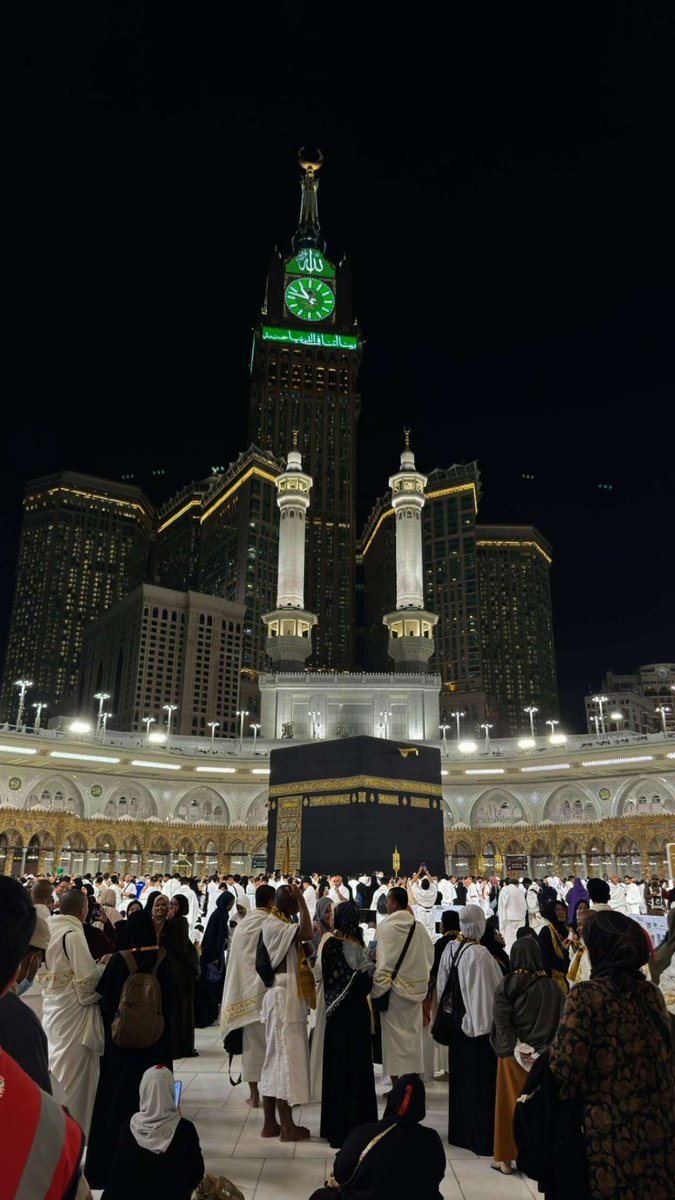 EMS3z's tweet photo. اللهم في هذه الليلة لا ترد لنا دعاء ولا تخيب لنا رجاء 🌙.

#فريق_جامعة_الملك_سعود_للعمل_التطوعي https://t.co/gzxfY4yQZb