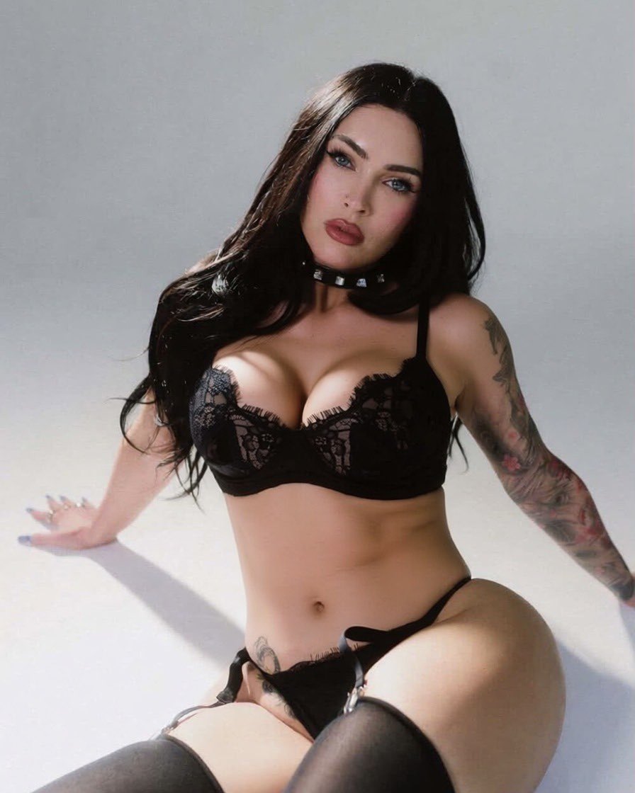 PopCulture2000s's tweet photo. Megan Fox ain’t playing https://t.co/7DVjfTpipF