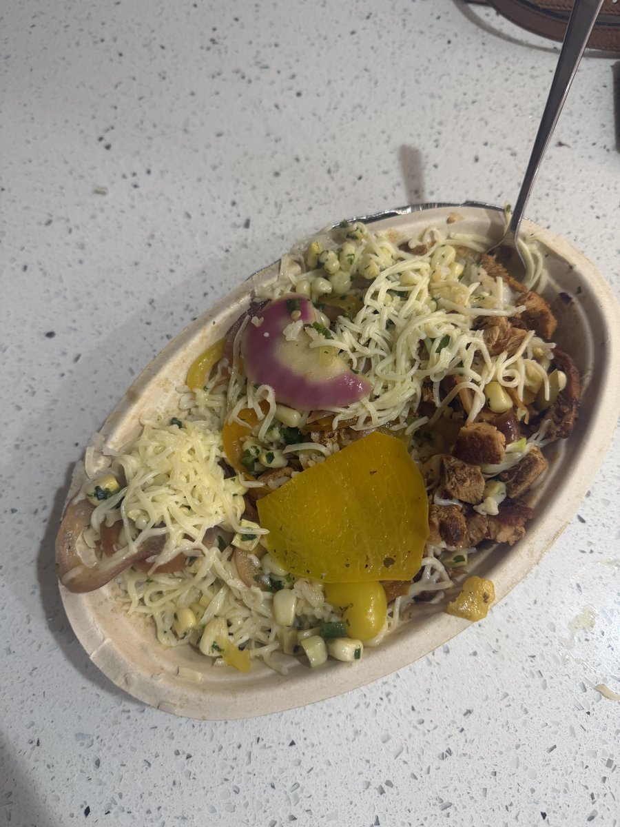 gbuddz_'s tweet photo. @ChipotleTweets do something https://t.co/IfztPIlqCv