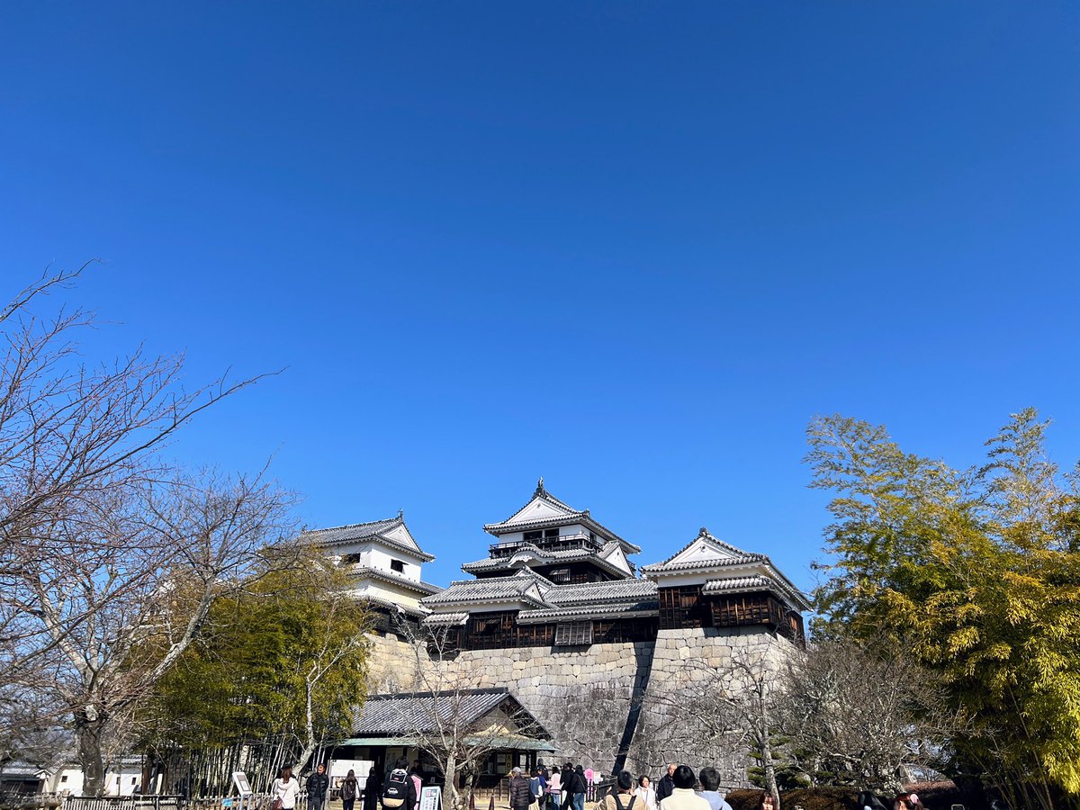 Shirake07's tweet photo. 松山城 https://t.co/BcpWhLLUJz
