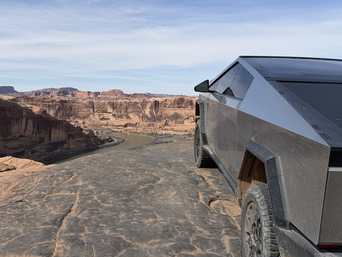 ExitPlan's tweet image. Hell’s Revenge - Moab, Utah in a Cybertruck.

You can do more than crawl the mall, you can off-road!