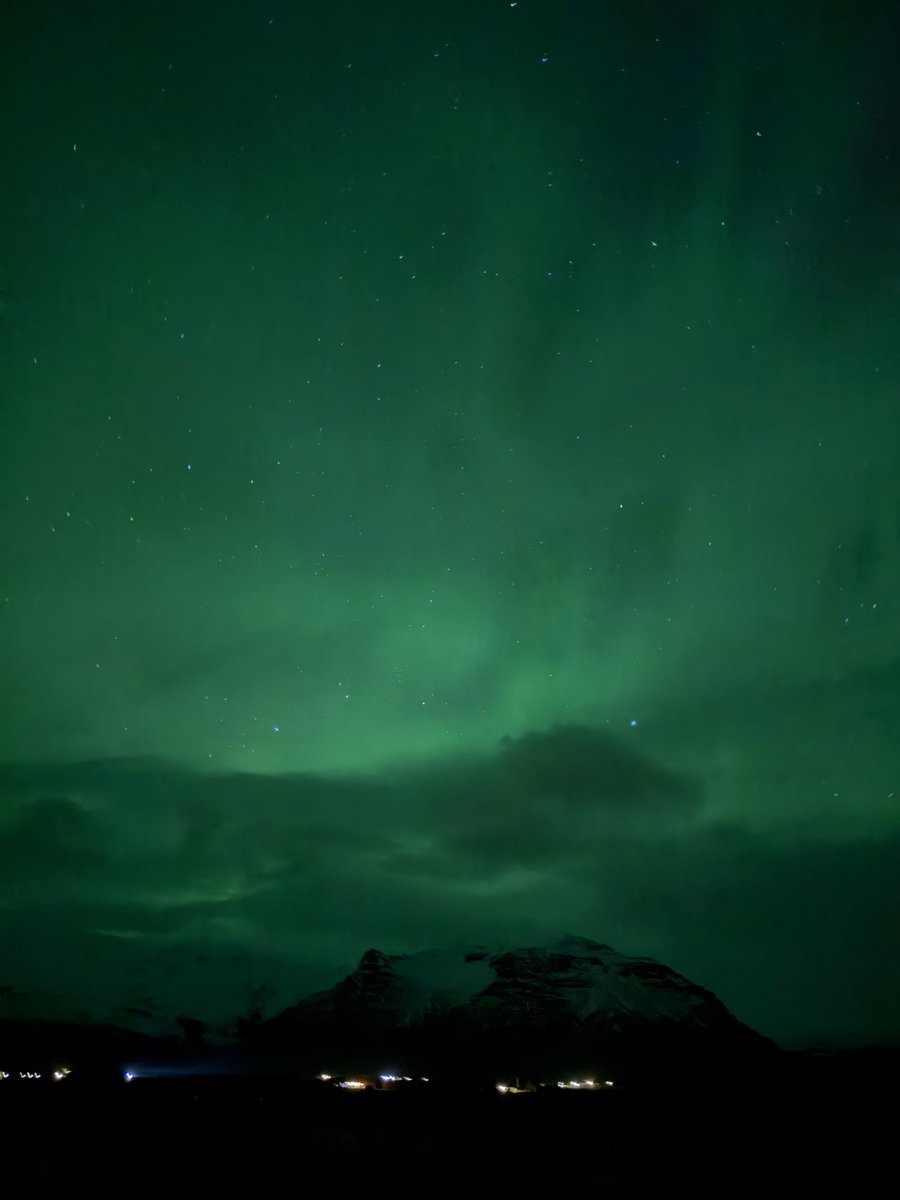 Rania // underflowR tweet media