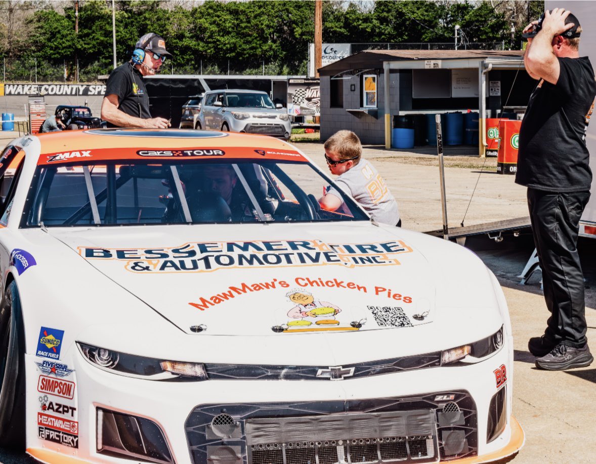 RonnieBassett04's tweet photo. Good speed and good times were had today, little man just soaking it all in. 

Thank you Glenn Alan for the photos https://t.co/xunVaR7uqE
