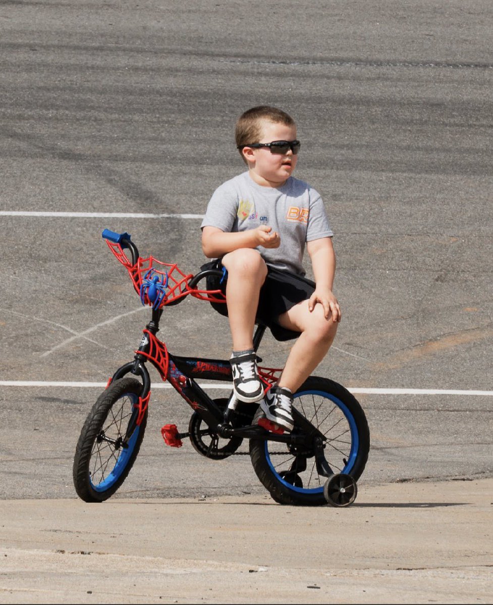 RonnieBassett04's tweet photo. Good speed and good times were had today, little man just soaking it all in. 

Thank you Glenn Alan for the photos https://t.co/xunVaR7uqE