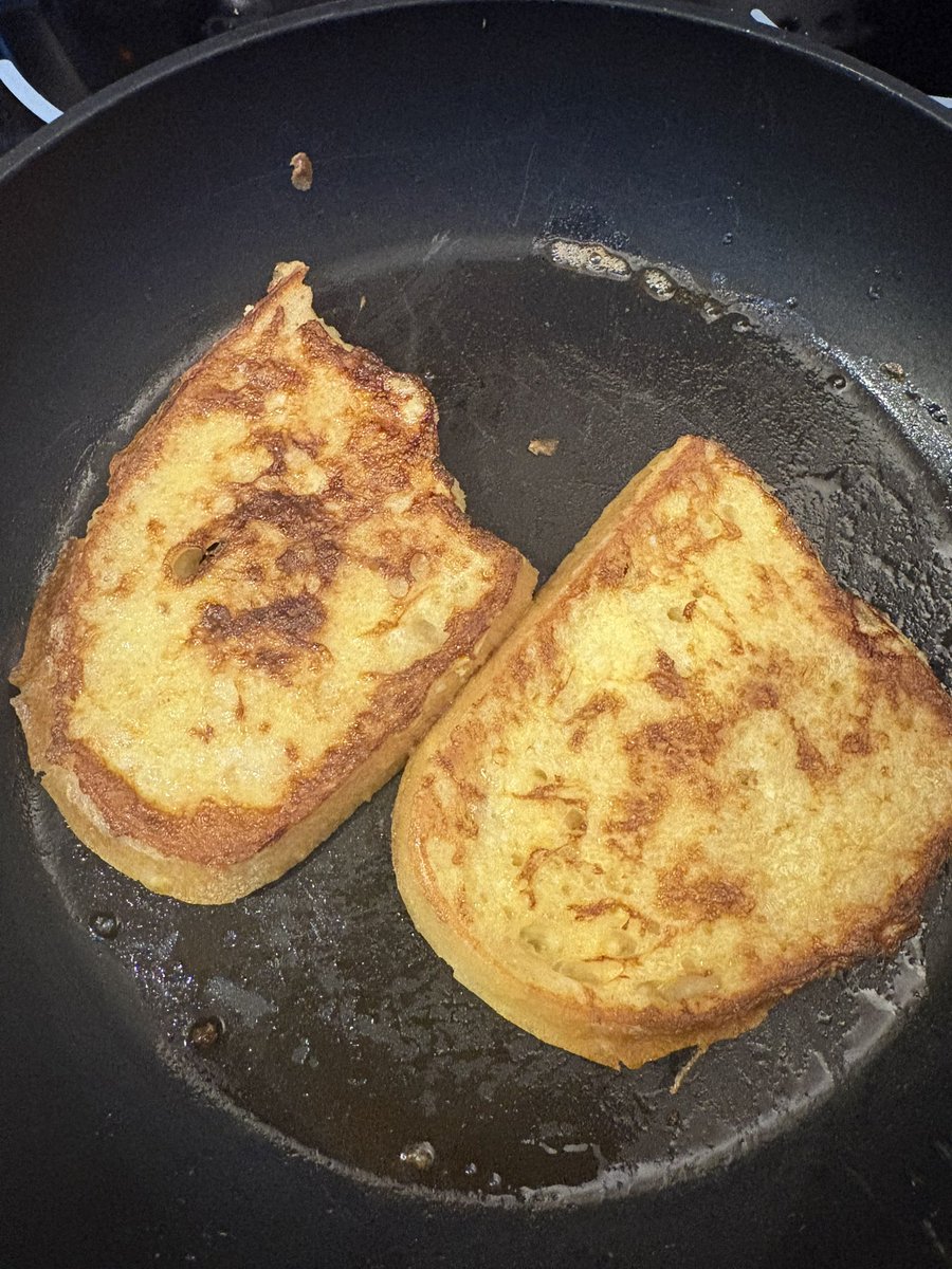 bigdog1080's tweet photo. making some bomb ass french toast #MenWhoCanCook https://t.co/HrobChwqHE