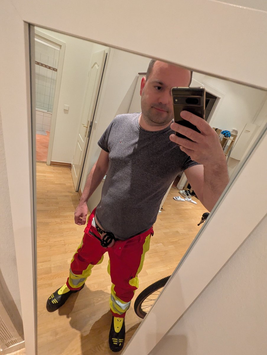 rubberunit01's tweet photo. 🚨 EMERGENCY TOY: DEPLOYMENT 🚨

rubberunit01 is online. Unclaimed &amp; ready for public use. ⛓️

Calibrate my #Chastity:
⚡️ 1 View = 0.5h
⚡️ 1 RT = 12h
⚡️ 1 Like = 6h
⚡️ 1 Follow = 2 days

7 days open. How long will you lock me? 🔑🚫

@GayChastityRTs @lockedguys @KINK3Ddesigns https://t.co/rppYeSouV7