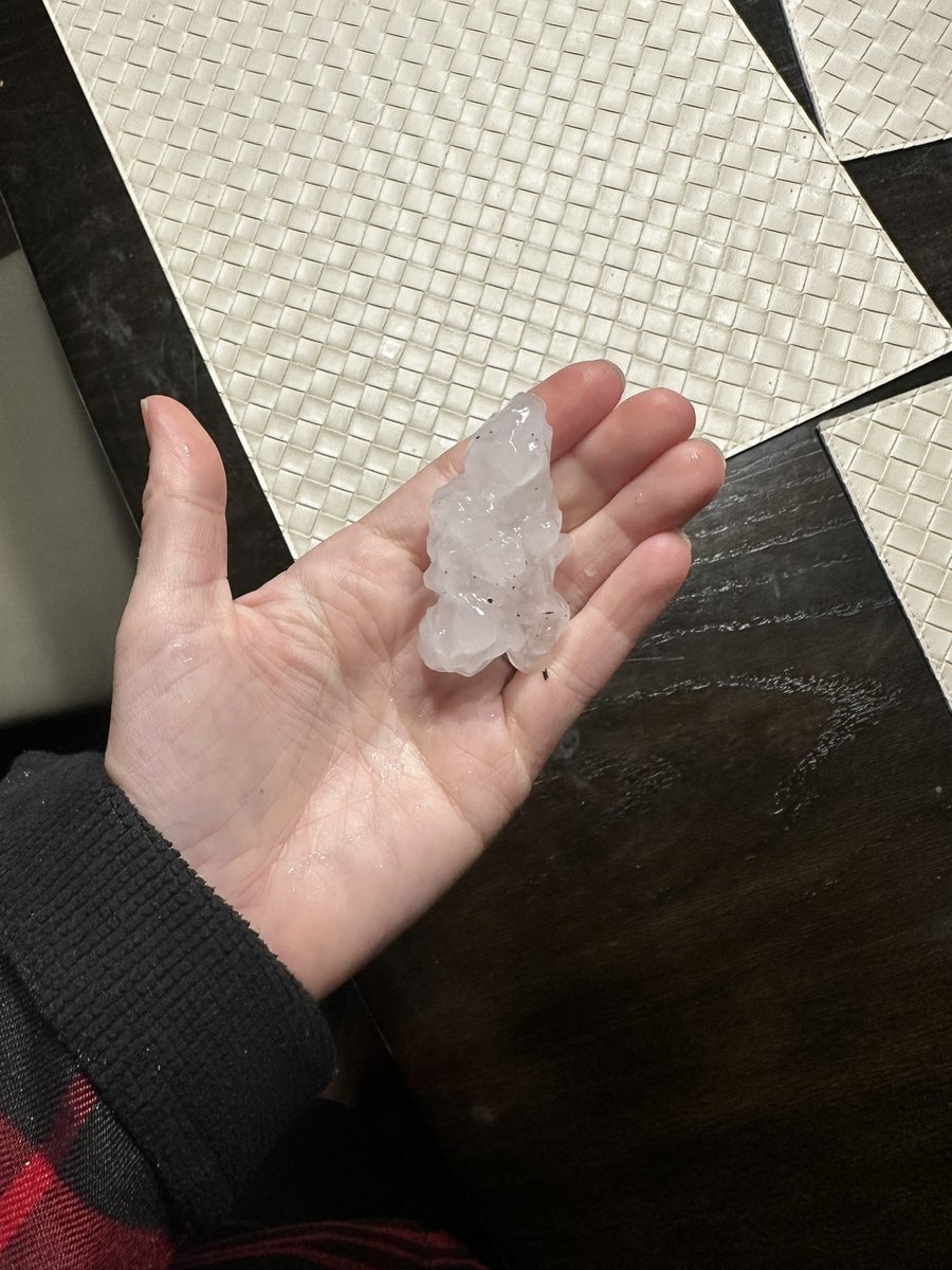 JJ_Petrini's tweet photo. Hail in Georgetown Township just 5 minutes ago @wxblakeharms @ellenbacca @WOODTV https://t.co/72nWTpUzKj