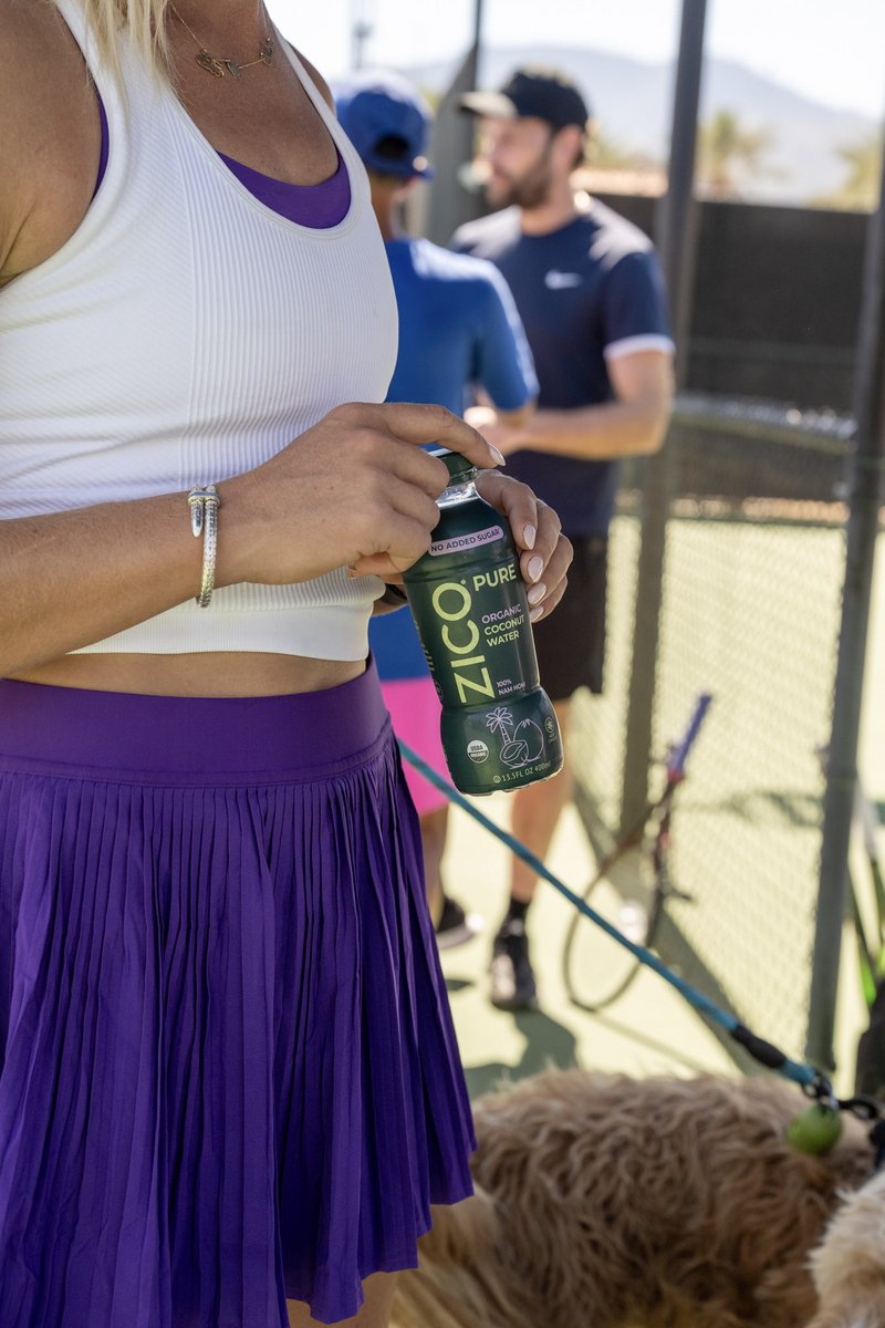 DesertSmash's tweet photo. The perfect way to cool down and beat the desert heat. @zico 🥥🌴🧊 https://t.co/q5DDWh6LXA