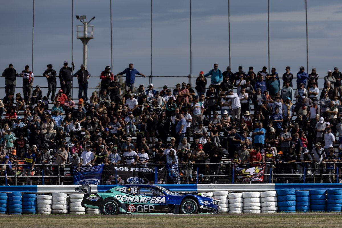 EquipoRVRacing tweet media