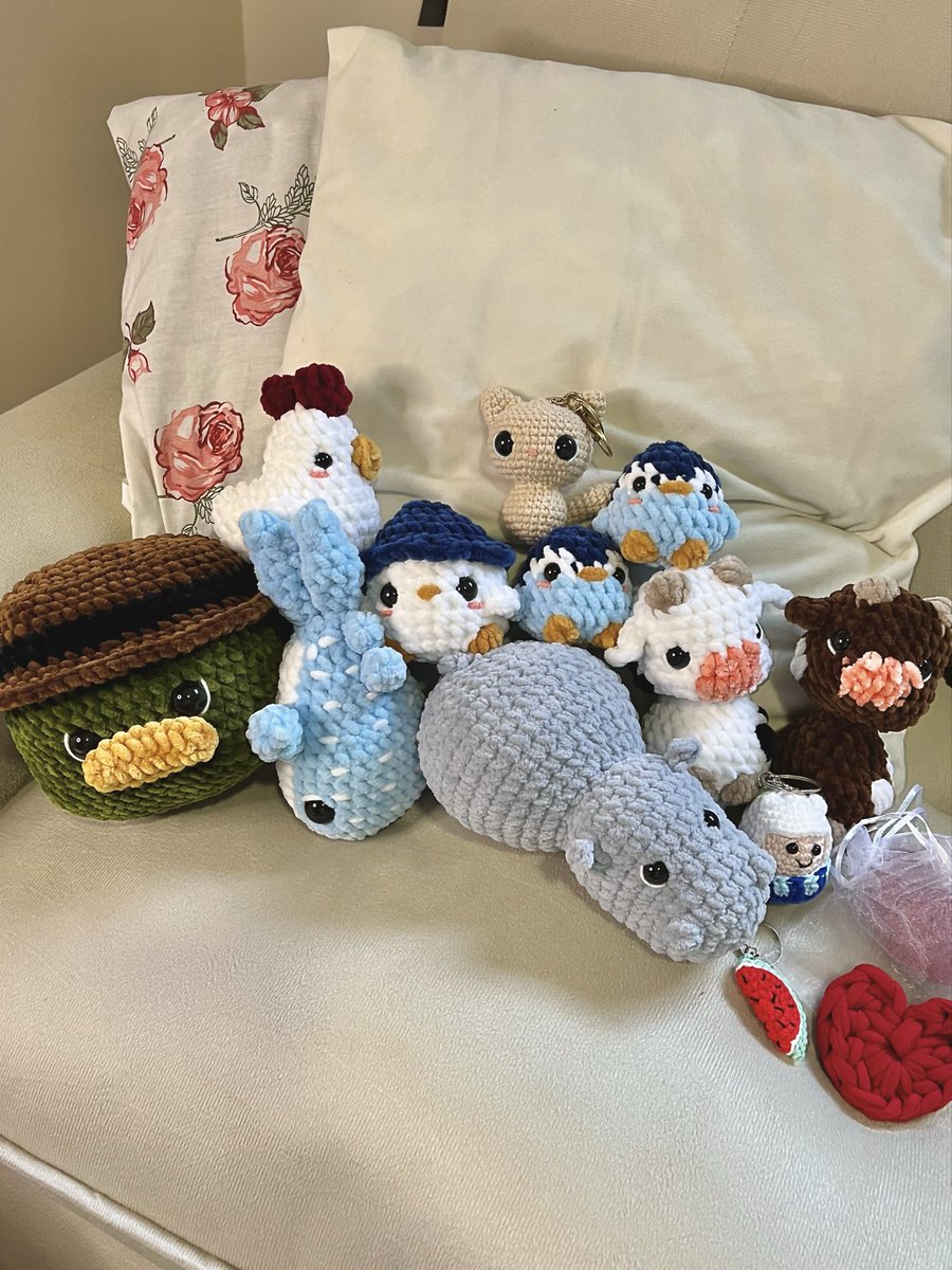 raqalvs's tweet image. crocheteira aposentada fazendo queima de estoque 🚨🚨🚨

tô parada, então quero liberar os piticos que ficaram aqui 💗

todas as info abaixo