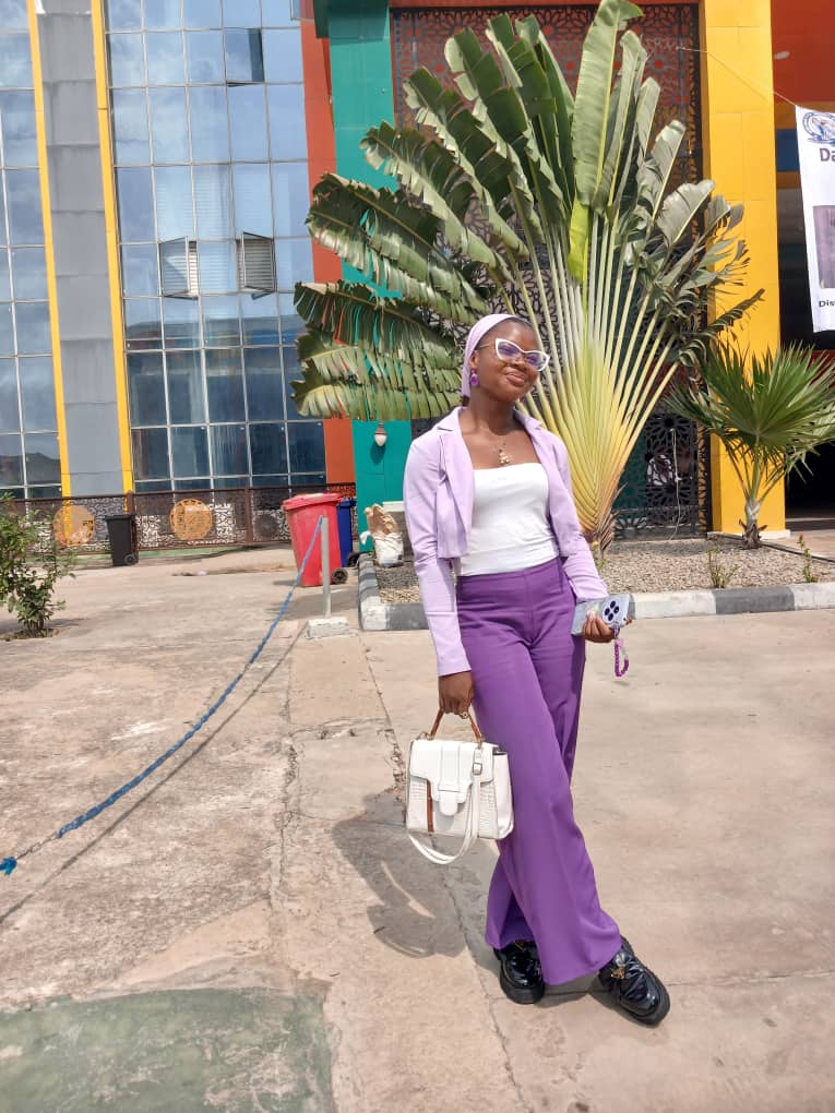 MbahHope2437's tweet photo. In my lecture era but make it fashionable 📝✨💜🤍🤍💜 https://t.co/2WS0IgLe7G
